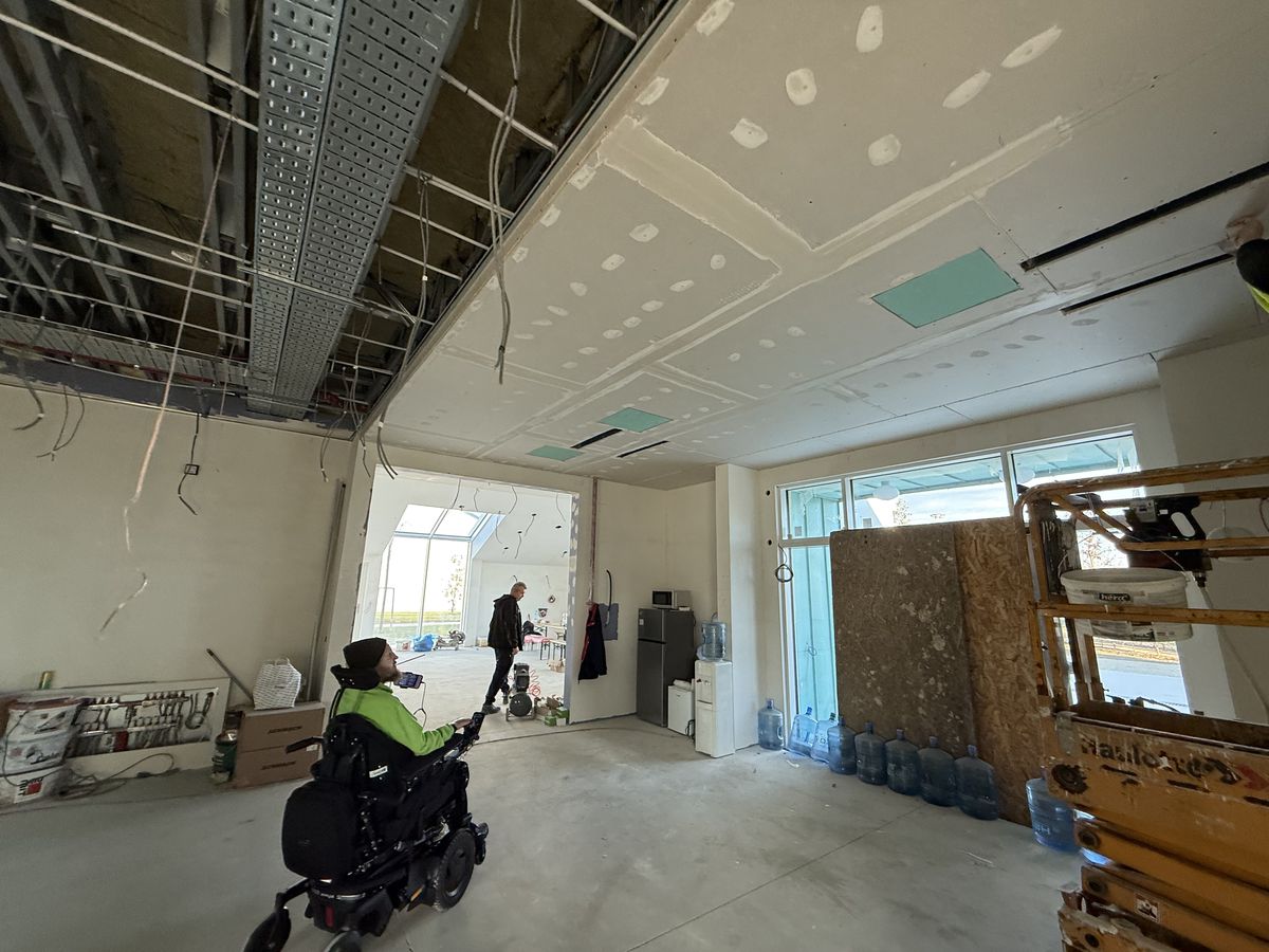 Locul în care renaște speranța » Mihai Neșu, ghid pentru GSP în complexul de 7 milioane € ridicat la Oradea: „Arată mult mai bine decât ne-am așteptat!”