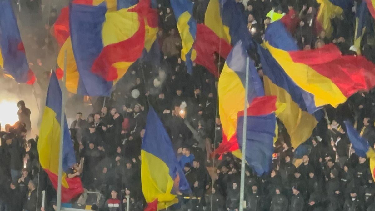 Show în debutul partidei dintre România și San Marino » Ce scriitori legendari au fost omagiați pe „Ilie Oană” + scandări la adresa Ungariei