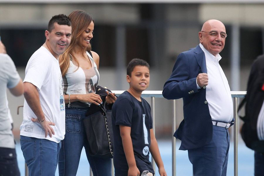 Cosmin Contra, alături de Adriano Galliani, fostul președinte al lui AC Milan / Foto: Imago Cosmin Contra, pronostic la Inter - AC Milan: „Sper să nu se supere Chivu pe mine”