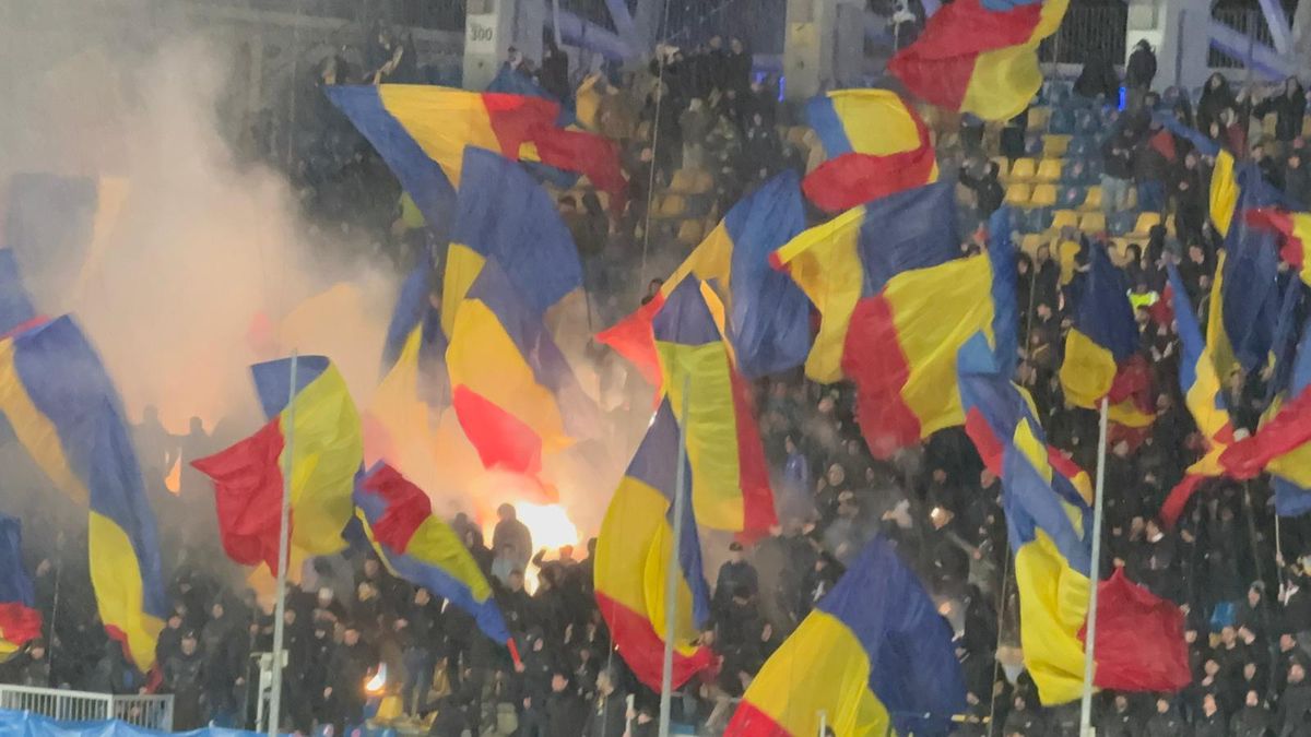 Show în debutul partidei dintre România și San Marino » Ce scriitori legendari au fost omagiați pe „Ilie Oană” + scandări la adresa Ungariei