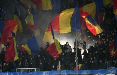 Show în debutul partidei dintre România și San Marino » Ce scriitori legendari au fost omagiați pe „Ilie Oană” + scandări la adresa Ungariei