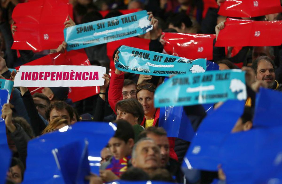 BARCELONA - REAL MADRID // FOTO Catalanii pro-independență au protestat în timpul El Clasico