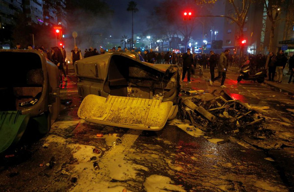 BARCELONA - REAL MADRID 0-0 // VIDEO+FOTO Bătăi de stradă în afara stadionului! 12 răniți și zeci de tonete de gunoi incendiate