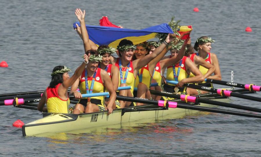 Elena Georgescu, Doina Ignat și Elisabeta Lipă în barca de 8 plus 1 campioană olimpică la Atena 2004 Foto Guliver/GettyImages Elena Georgescu, Doina Ignat și Elisabeta Lipă în barca de 8 plus 1 campioană olimpică la Atena 2004 Foto Guliver/GettyImages
