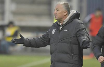 Dan Petrescu se declară șocat de măsurile anunțate la clubul din Liga 1: „Unde sunt problemele?”