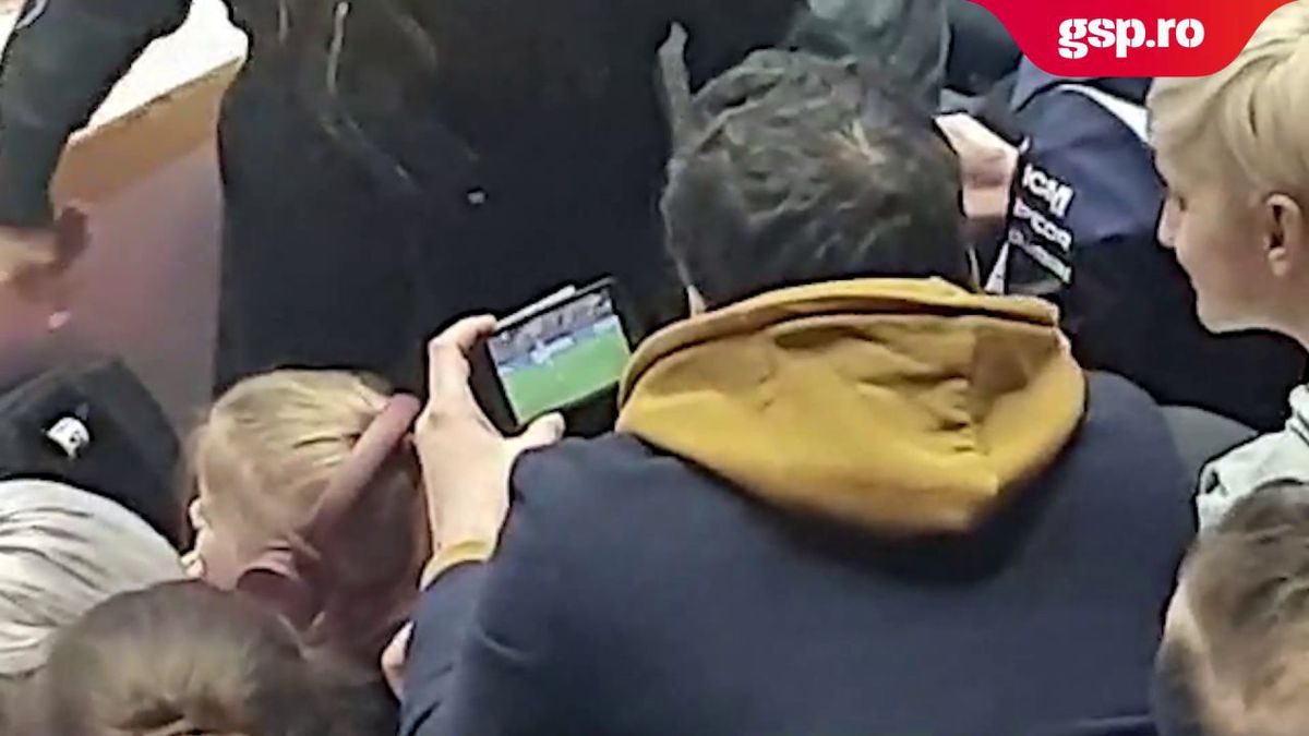 Cum s-a trăit în tribunele „Polivalentei”, la CSM București - Vipers, marea finală Argentina - Franța