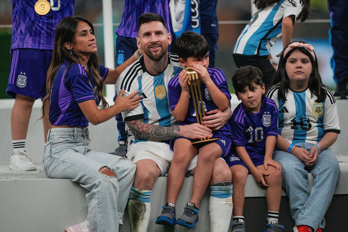 Vestea de proporții pe care Messi a anunțat-o imediat după titlul cucerit: „Ce să mai urmeze?” + Imagine antologică în oglindă cu Maradona