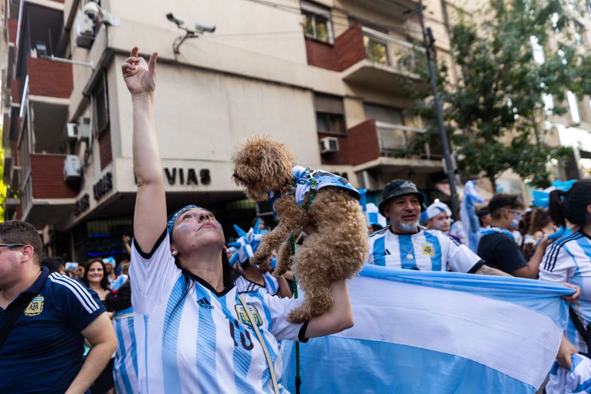 Petrecere fabuloasă la Buenos Aires! Parada pornită pe străzi după titlul mondial