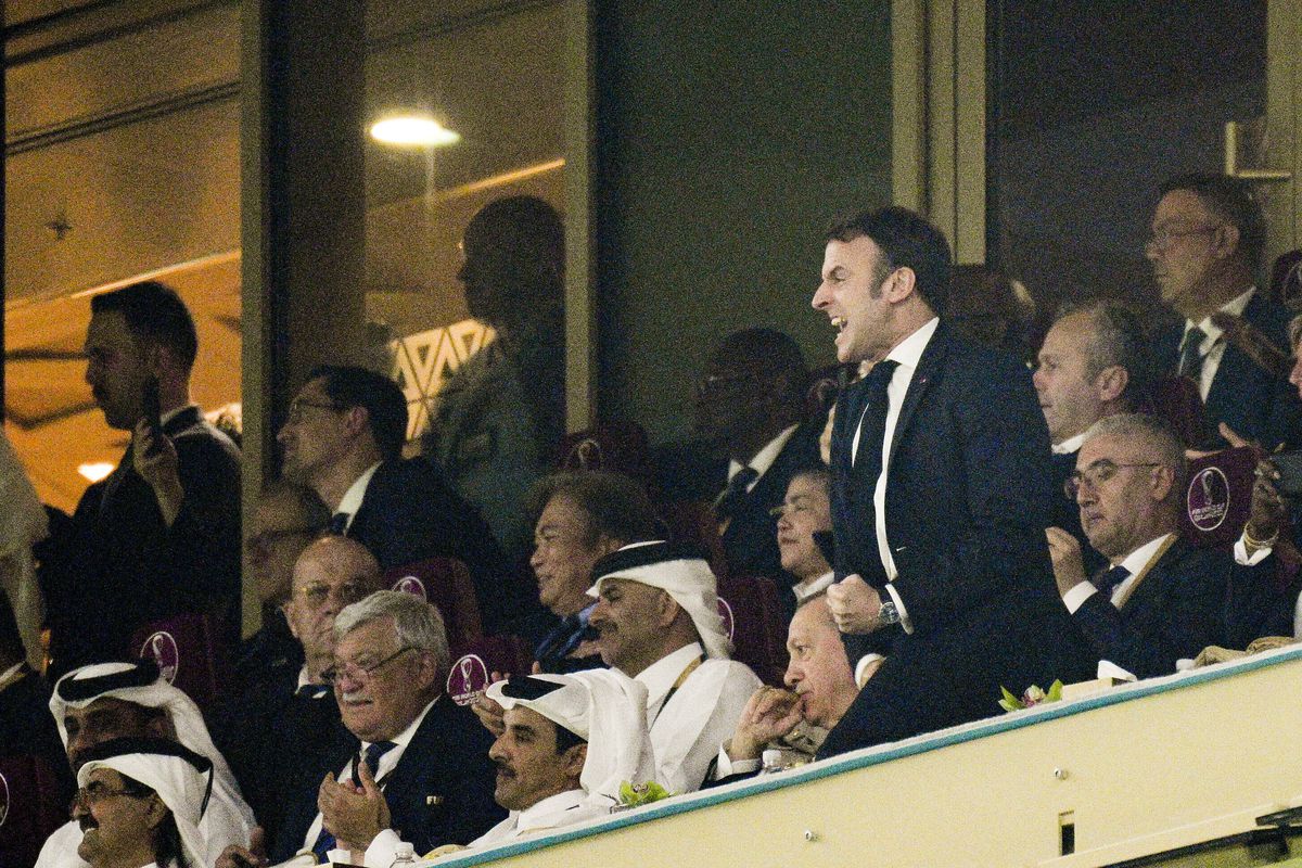 Ce nu s-a văzut la TV: președintele Franței, înainte și după golurile lui Mbappe » Transformare radicală în decurs de câteva secunde!