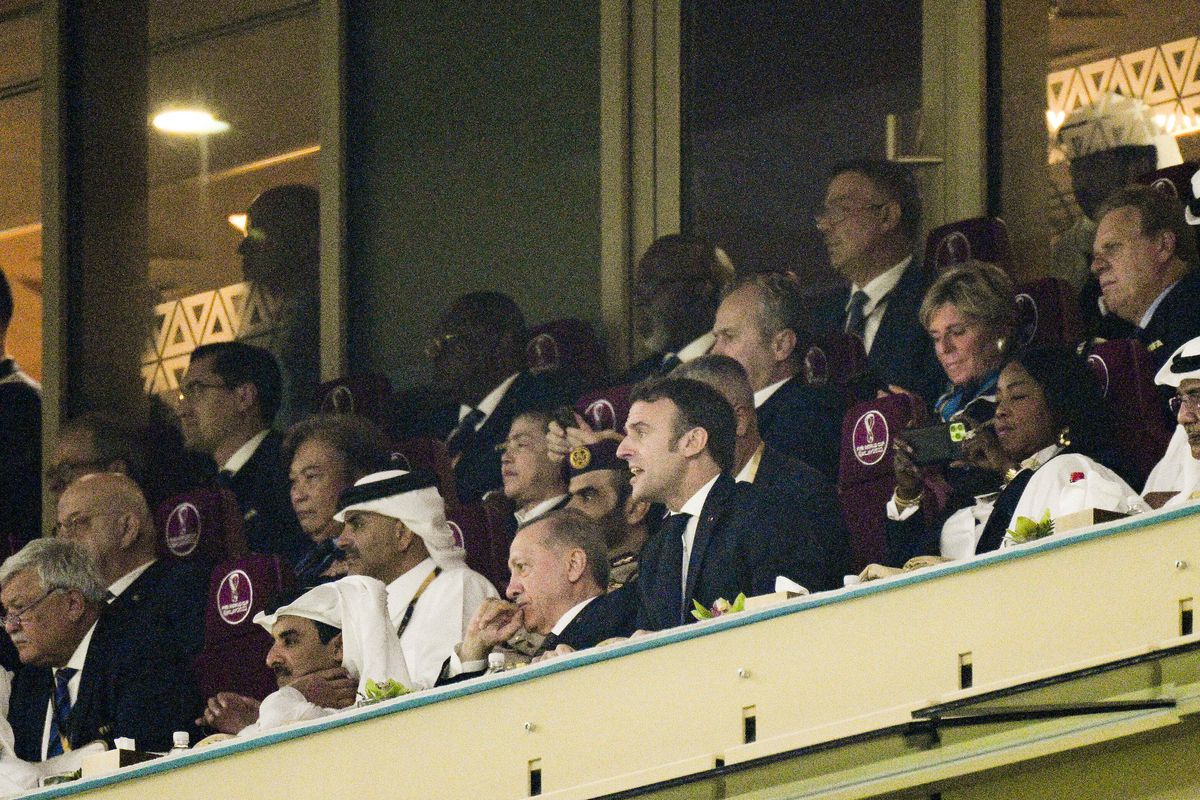 Ce nu s-a văzut la TV: președintele Franței, înainte și după golurile lui Mbappe » Transformare radicală în decurs de câteva secunde!