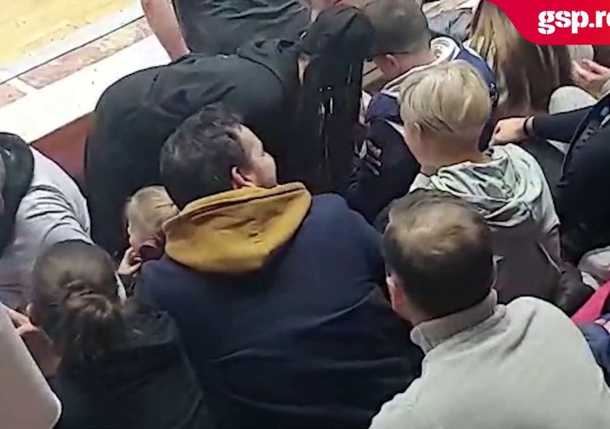 Cum s-a trăit în tribunele „Polivalentei”, la CSM București - Vipers, marea finală Argentina - Franța