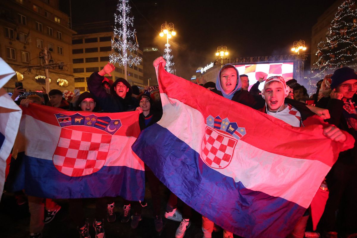 Fanii croați au sărbătorit la Zagreb