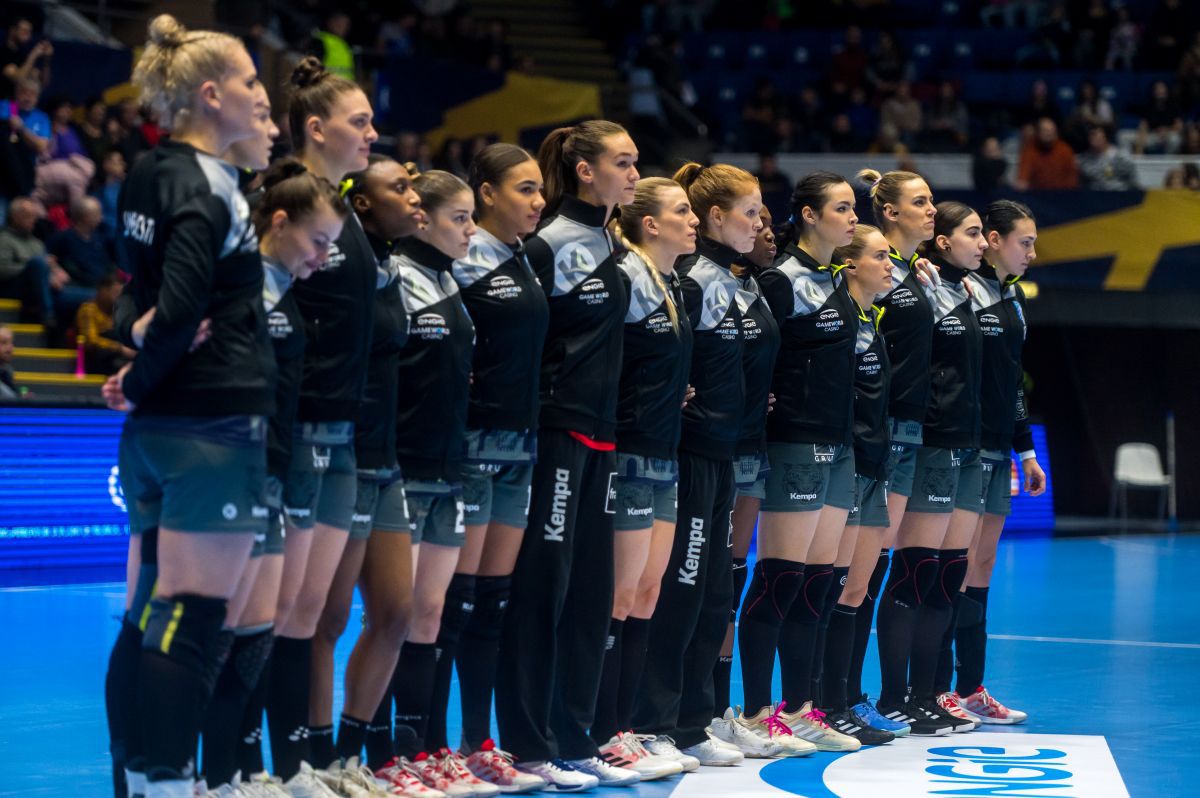 CSM București - Vipers, regal în „Polivalentă”