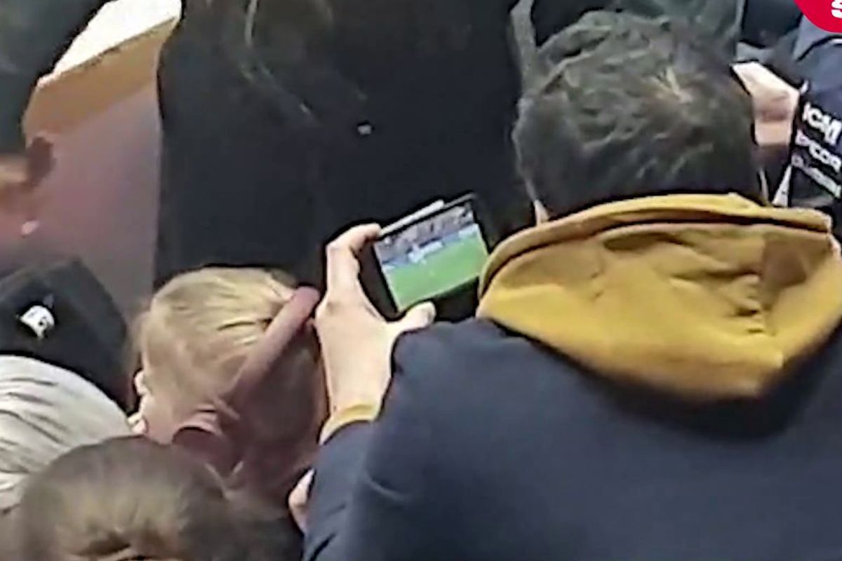 Cum s-a trăit în tribunele „Polivalentei”, la CSM București - Vipers, marea finală Argentina - Franța