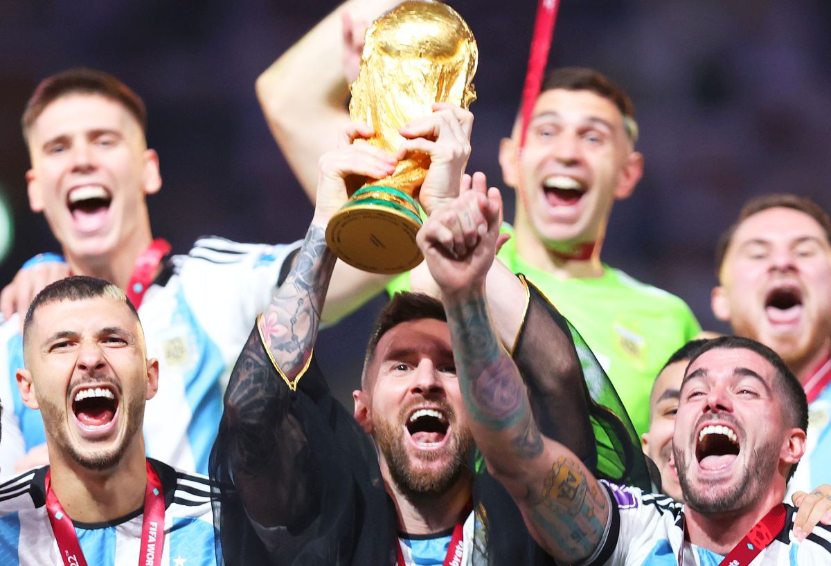 „Argentina e pasiune pentru fotbal, Messi e fundamental și la 40 de ani!” » Vine din Cordoba, a jucat la Dinamo și U Cluj: „M-am antrenat cu Maradona”