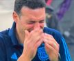 Lionel Scaloni (44 de ani), selecționerul care a adus titlul mondial Argentinei, a plâns ca un copil în timpul festivității de premiere. Și-a găsit cu greu cuvintele și la interviuri.