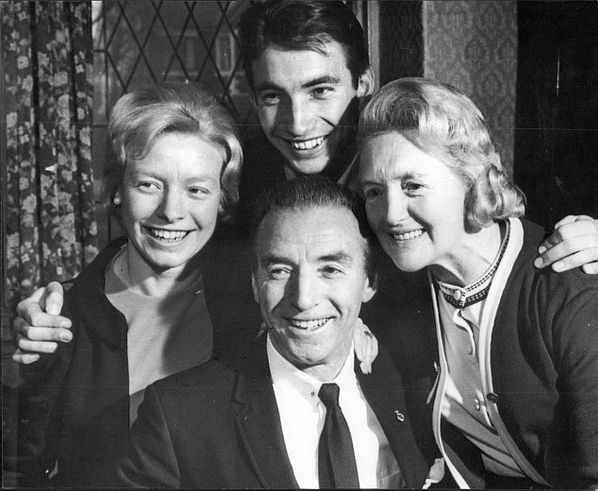 66 de ani de la decernarea primului „Balon de Aur” » Alegerea care a scandalizat Europa: avea 42 de ani și avusese niște cifre penibile!