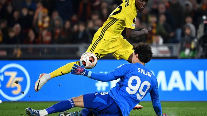 Daniel Paraschiv during Romania Superliga: A.F.C. HERMANNSTADT VS News  Photo - Getty Images