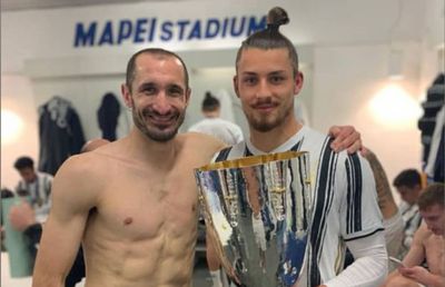 Radu Drăgușin, lăudat de Giorgio Chiellini: „Este înalt, puternic, rapid, nu are cum să nu ajungă sus”