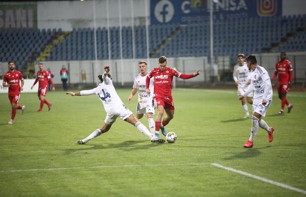 Opriți planeta! Dinamo a învins la Botoșani și începe să spere la un miracol. Clasamentul actualizat