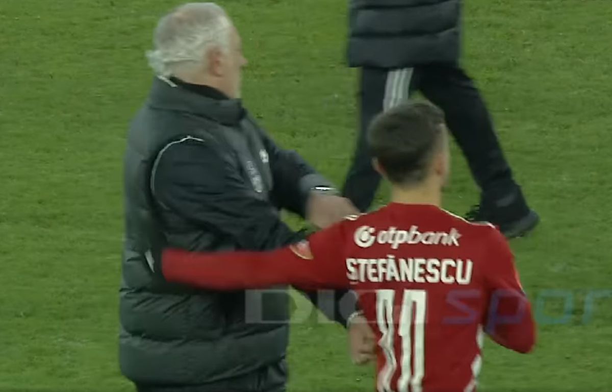 Imagini scandaloase la finalul meciului Sepsi - CFR Cluj » Cum a fost surprins antrenorul Andrea Mandorlini