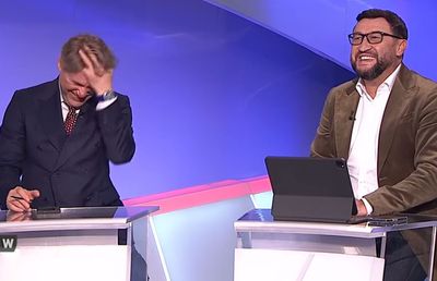 Viorel Moldovan i-a cântat, la propriu, „prohodul” lui Mandorlini: „Fulgi de nea vișinii...”