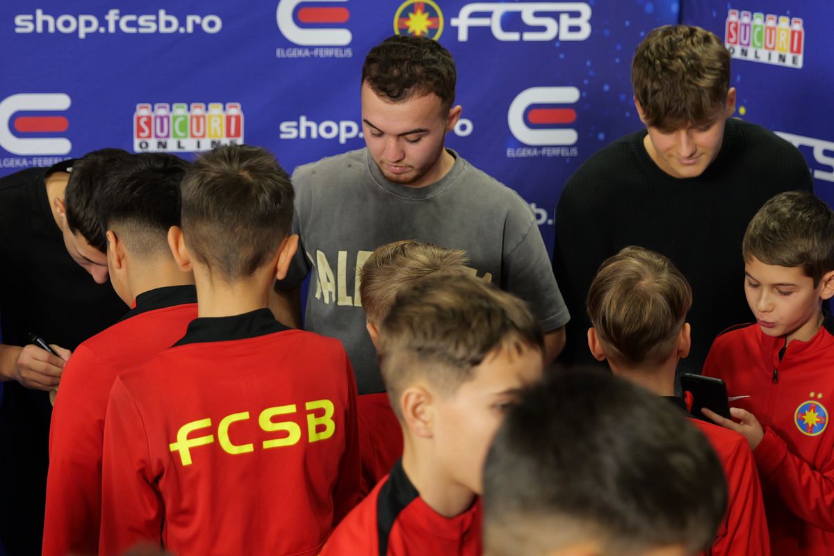 Jucătorii de la FCSB, ajutoarele Moșului pentru copiii din Academie » Pantea a luat microfonul GSP și l-a întrebat pe Lixandru: „Ce v-ați dori de Crăciun?”