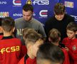 Jucătorii de la FCSB au oferit cadouri copiilor // FOTO: Andrei Furnigă (GSP)