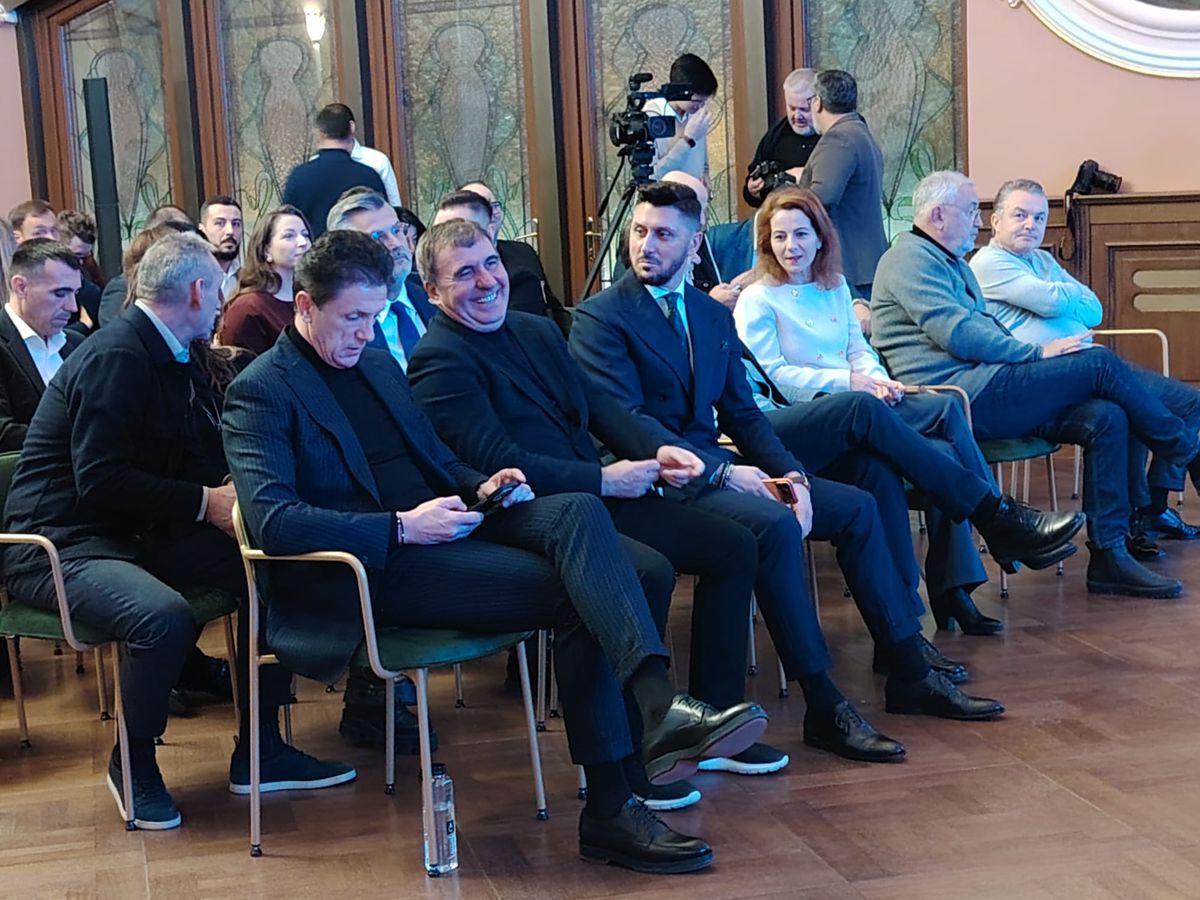 Farul și-a lansat programul de socios, Gică Popescu a dat detalii din spatele ușilor închise: „E pe biroul domnului Bolojan!”