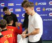 Jucătorii de la FCSB au oferit cadouri copiilor // FOTO: Andrei Furnigă (GSP)