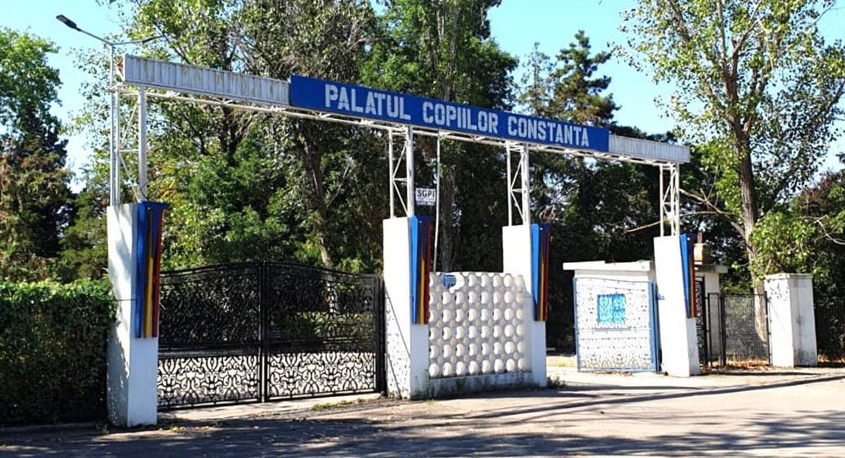 Bazinul de înot de la Palatul Copiilor din Constanța