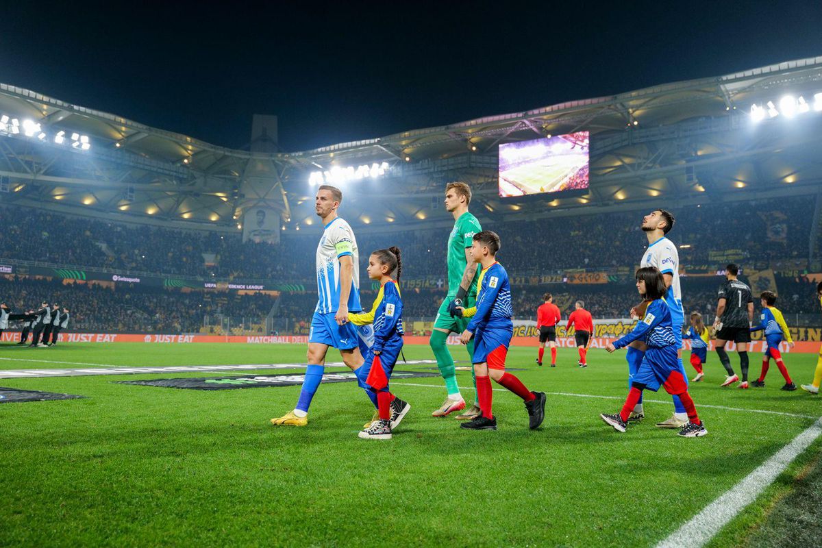 Oltenii acuză: „Ne așteptam să tragă arbitrul cu ei” » Imagine cruntă din vestiar