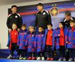 Jucătorii de la FCSB au oferit cadouri copiilor // FOTO: Andrei Furnigă (GSP)