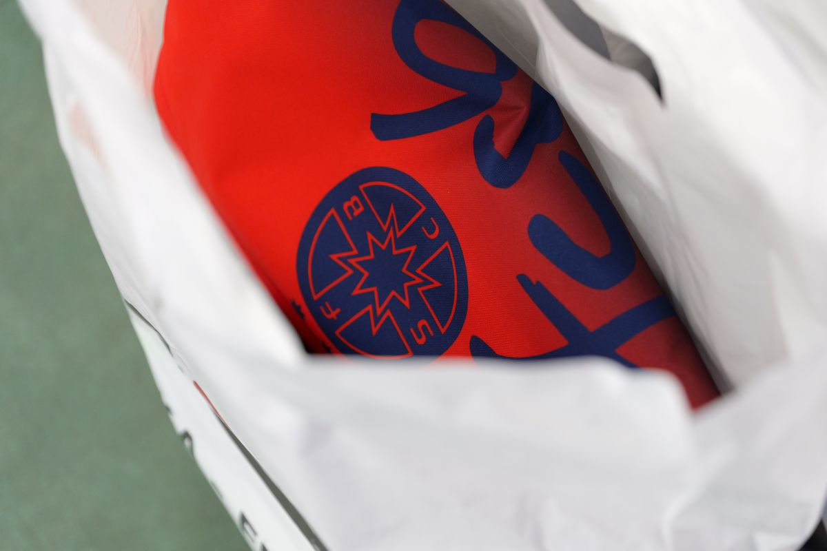 Jucătorii de la FCSB au oferit cadouri copiilor