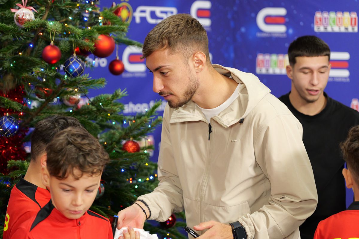 Jucătorii de la FCSB au oferit cadouri copiilor