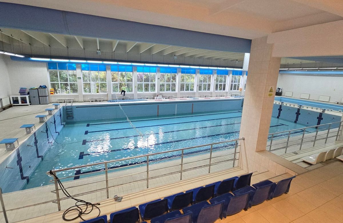 Încă o grozăvie în sportul românesc: țintă pentru „rechinii” imobiliari! » Bazinul din Palatul Copiilor a fost închis, copiii fac cursuri TEORETICE de înot!