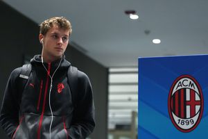 Pe urmele tatălui » Maximilian Ibrahimovic a fost convocat în premieră la echipa mare a lui AC Milan