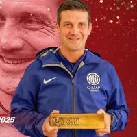 Cristi Chivu e „Antrenorul Anului”