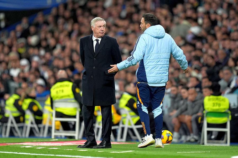 Davide Ancelotti (dreapta), demis de Botafogo. Foto: Getty Images Davide Ancelotti, despre tatăl său: „Mă cronometra și când îmi puneam pijamaua! Un truc de mare antrenor”