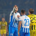 AEK Atena - Universitatea Craiova 3-2. Emil Săndoi a intrat la GSP Live Special imediat după eșecul din Grecia și a criticat prestația jucătorilor intrați în repriza a doua/ foto: Imago Images