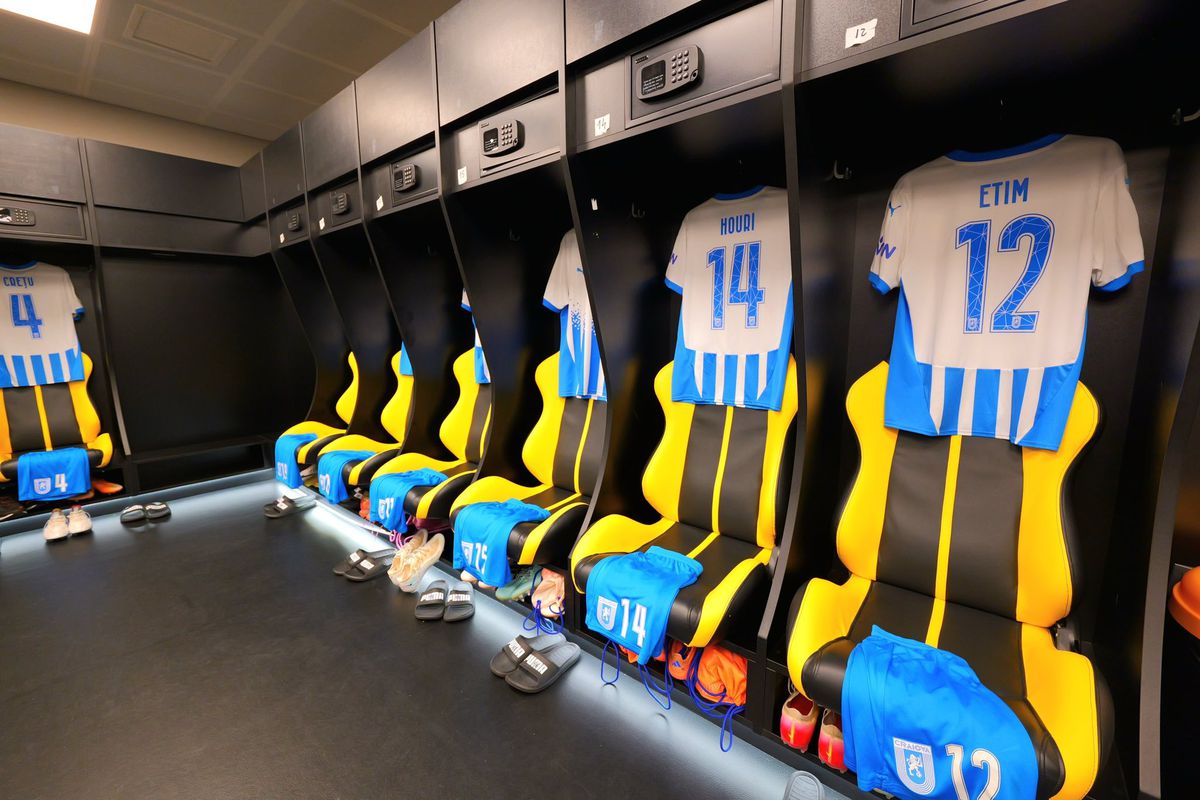 Înainte de AEK Atena - Craiova