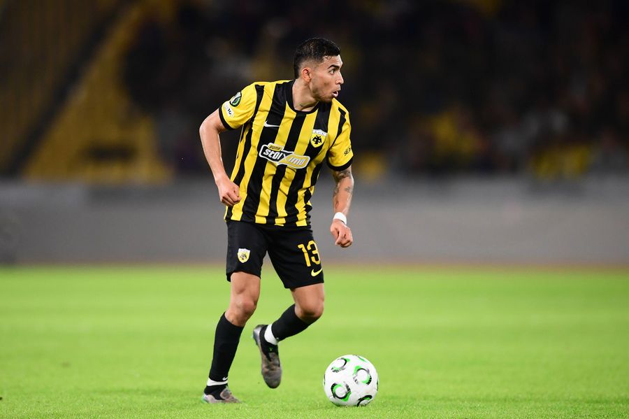 1,4 milioane de euro este salariul lui Orbelin Pineda la AEK Atena. Foto: Imago Are cifre care dau fiori Craiovei » Antrenorul lui AEK Atena l-a supranumit „Extraterestrul”