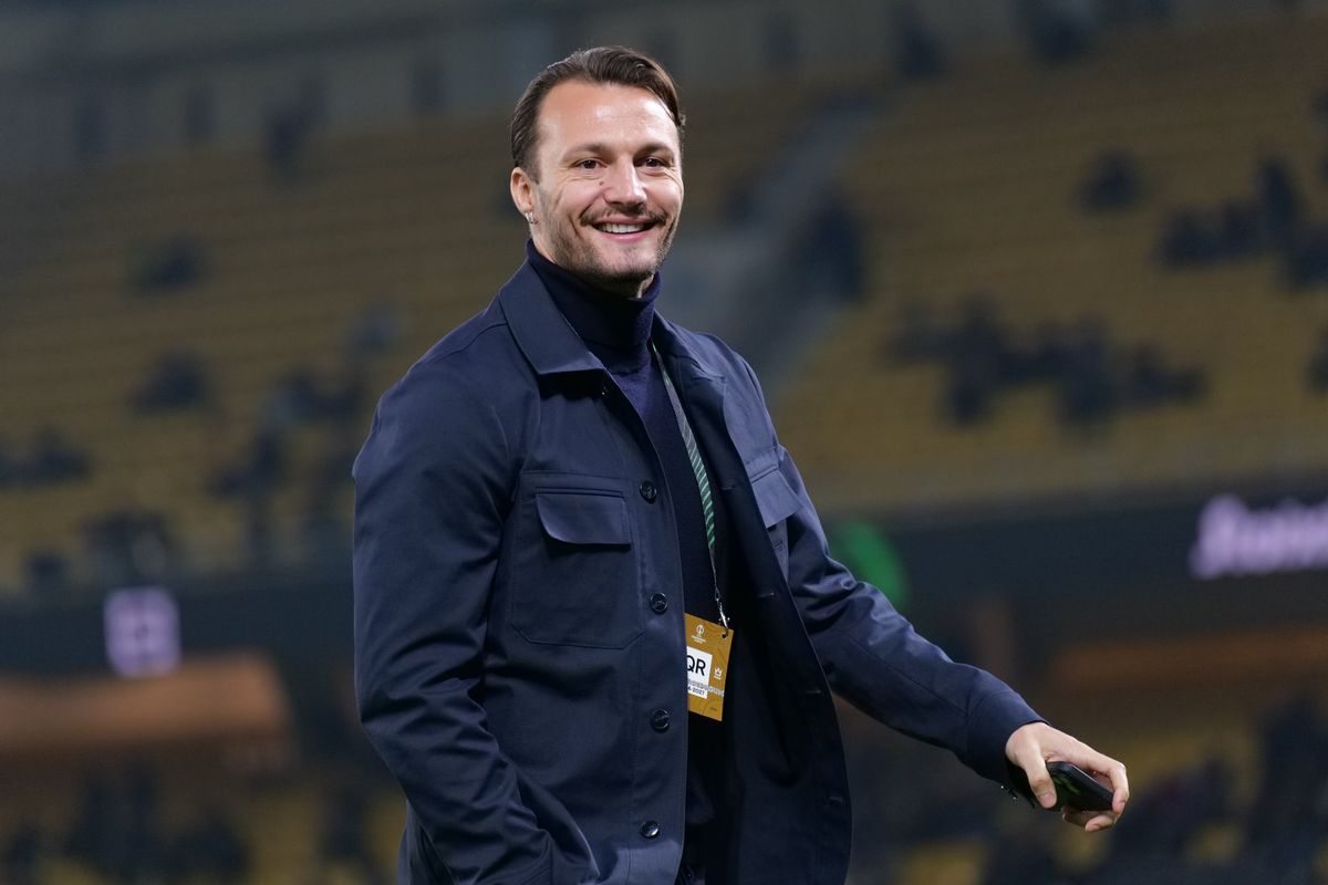 Înainte de AEK Atena - Craiova