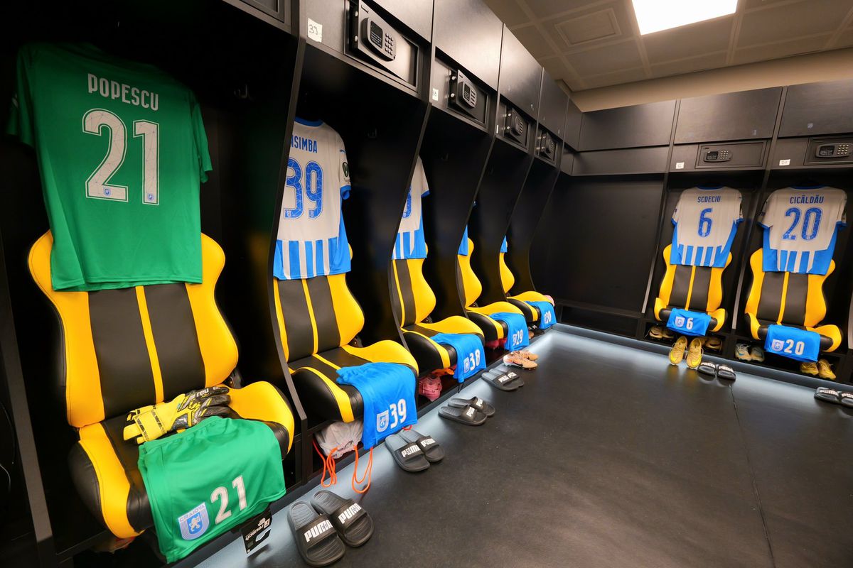 Înainte de AEK Atena - Craiova