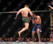 CONOR MCGREGOR SUPREM // VIDEO Conor McGregor, victorie BRUTALĂ la revenire! Și-a învins adversarul cu 20 de pumni în 40 de secunde: l-a lovit și cu umărul!