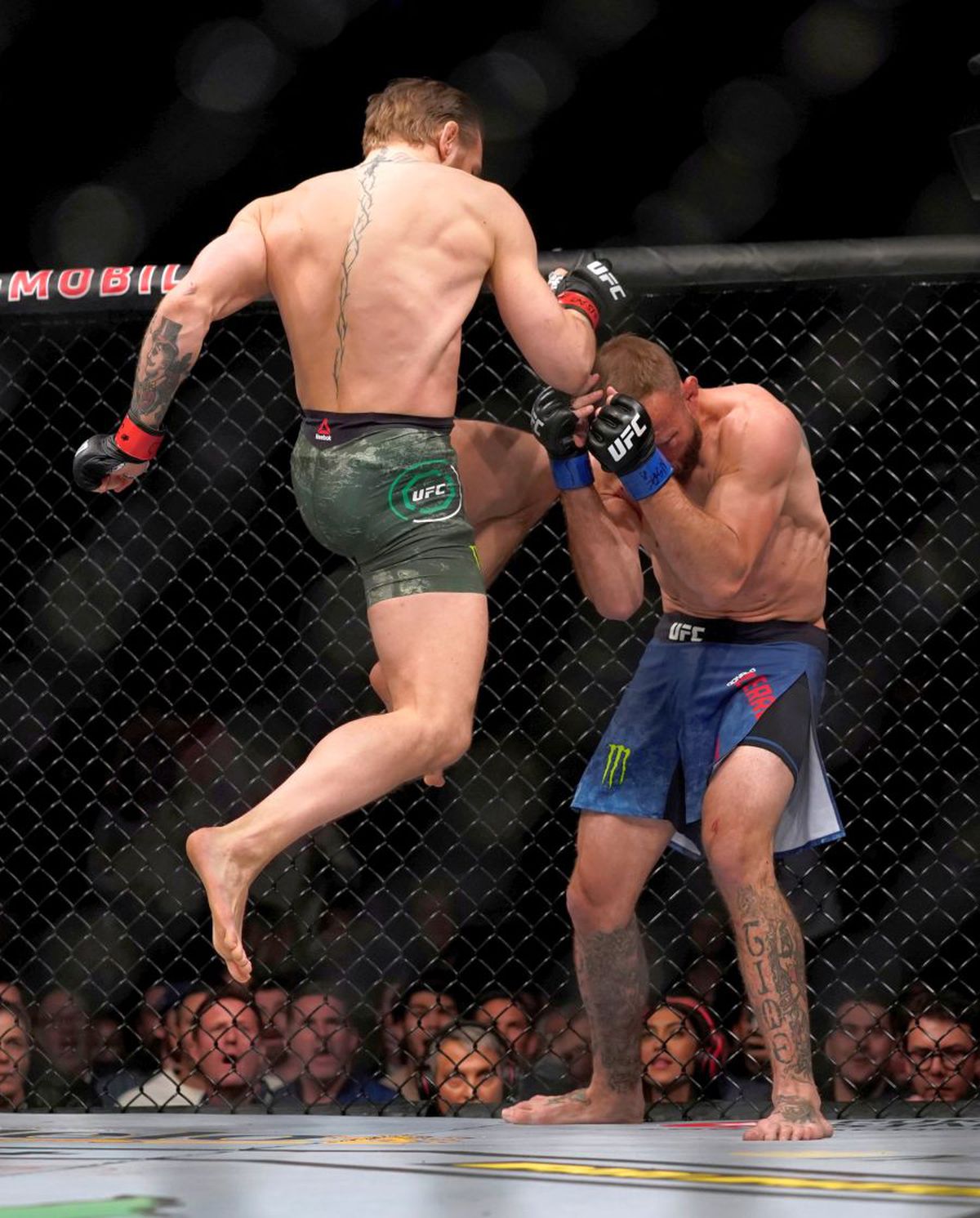 CONOR MCGREGOR - DONALD CERRONE // ULUITOR Ce bursă a încasat Conor McGregor pentru 40 de secunde în ring » Irlandezul va lua o sumă uriașă din pay-per-view