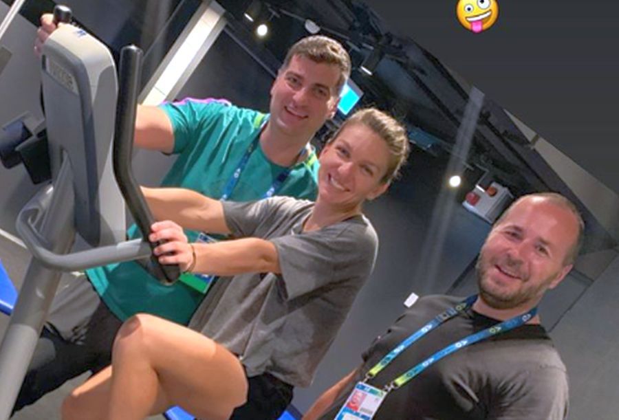 SIMONA HALEP LA AUSTRALIAN OPEN // FOTO Simona Halep, antrenament cu Toni Iuruc! Dezvăluie dificultățile pe care le are: „Nu e ușor pentru mine!”