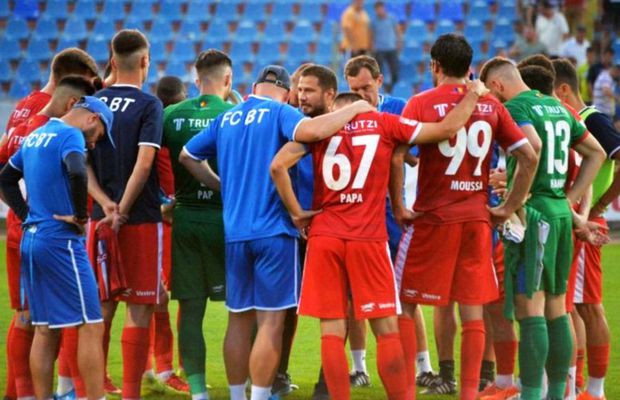 Conflict în Liga 1 » Patronul îi cere antrenorului să nu-l mai bage pe fiul lui: „E piesă moartă!”