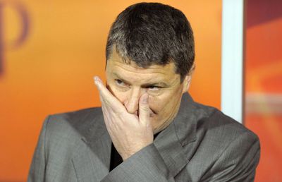 Antrenorul român a aflat de pe Facebook că a fost dat afară de la club!