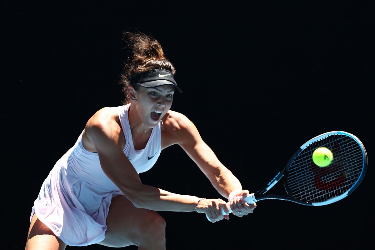 Scene dureroase la Australian Open » A fost nevoită să iasă de pe teren în scaun cu rotile